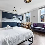 York Studios By Dc London Rooms